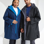 TriDri® All-seasons waterproof changing robe